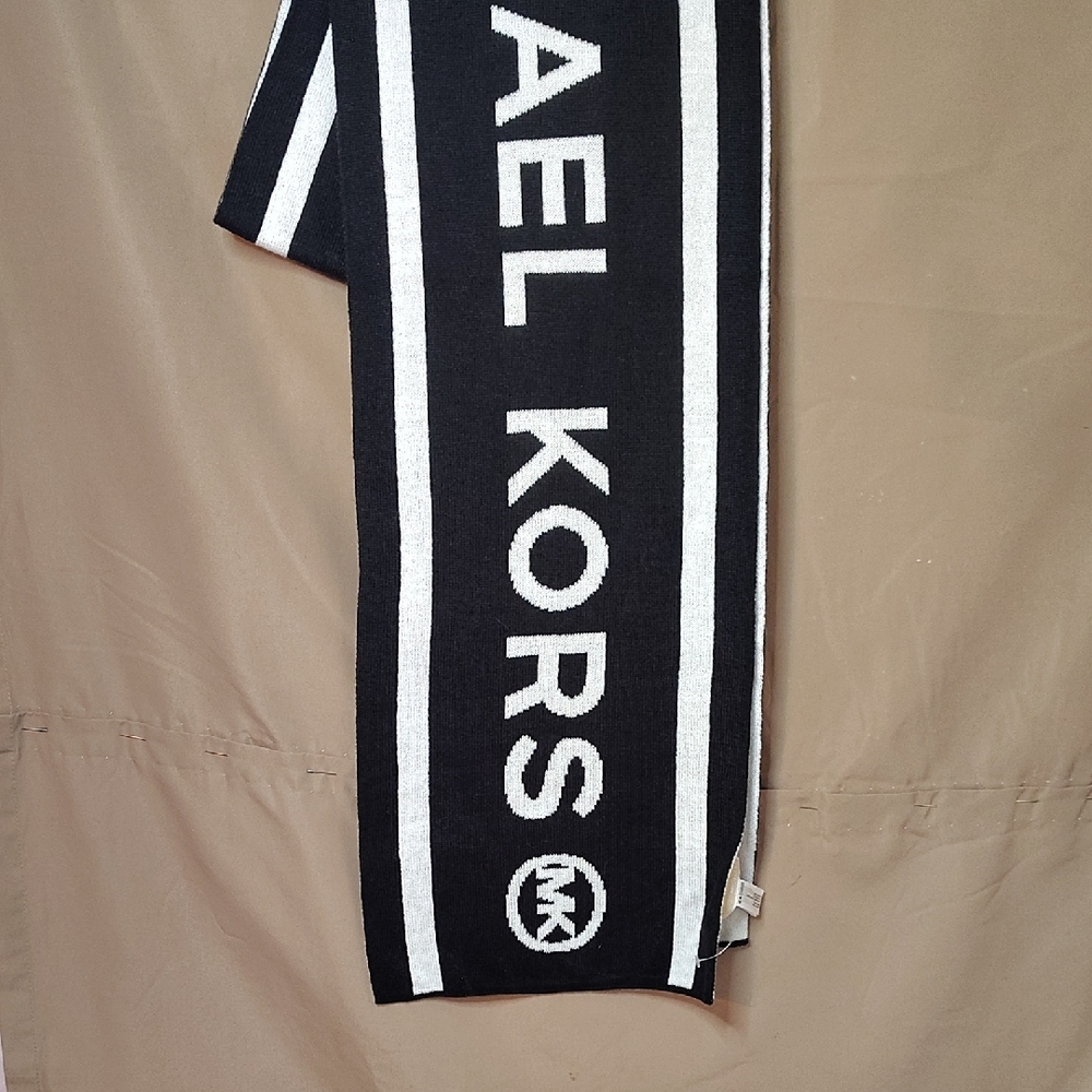 Michael Kors Monochrome Logo Scarf